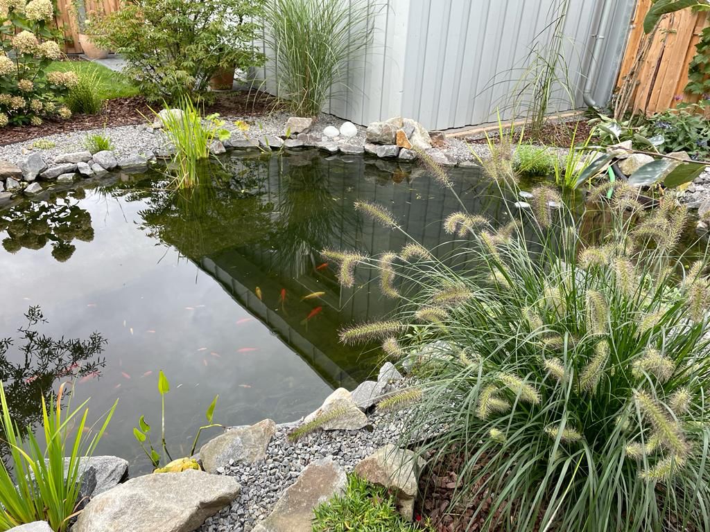 Strukturierte Gartenelemente